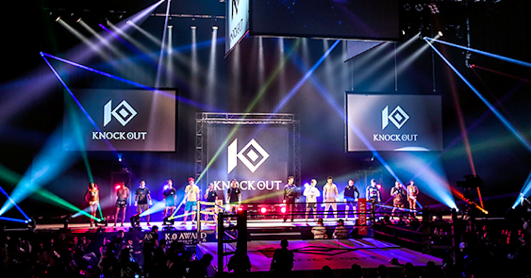 Knock Out – Live in VR